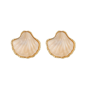 18k gold plated stainless steel shell stud earrings with white wave edges