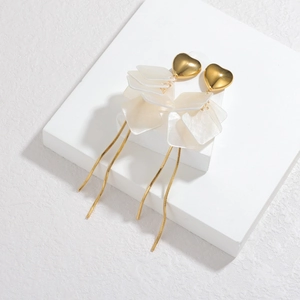 Boucles d'oreilles cœur vintage français avec longues franges dorées et pendentifs