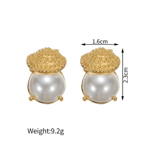 Stainless steel 18k gold shell pearl earrings with size dimensions and weight info