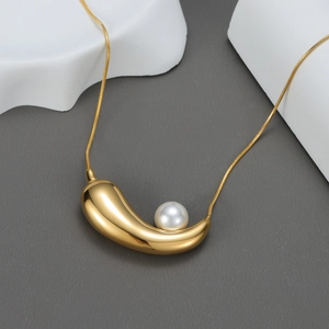 Minimalist Gold Plated Stainless Steel Pendant Necklace With White Artificial Pearl Inlay Geometric Curved Snake Chain For Women