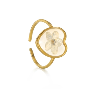 18k gold heart-shaped open ring featuring a delicate white dried flower in resin