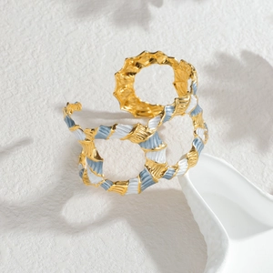 Wide irregular wave cuff bracelet with gold metal and enamel splicing for fashion women