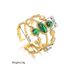 Anello retrò in acciaio dorato a più strati con tre pietre di malachite verdi