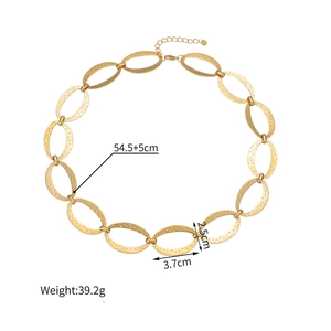 Halskette mit goldener Hammerschlag-Gliederkette und übergroßen ovalen Gliedern