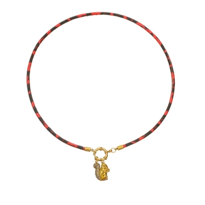 Collier fait main avec pendentif écureuil doré et détails en zircon sur la queue