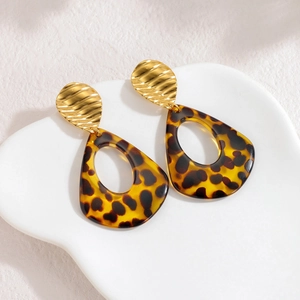 Chic 18k gold plated drop earrings with water ripple metal disc and leopard print teardrop