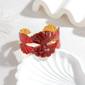 Bracelet jonc ouvert style chinois en acier inoxydable doré 18k avec nœud en émail rouge