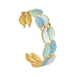 Bracelet jonc ouvert feuille dorée avec détails en émail bleu clair et vert