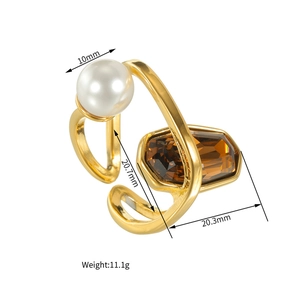 Detail shot showing 10mm pearl and amber gemstone on 18k gold plated ring with dimensions
