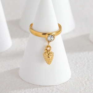 18k gold-plated stainless steel flower ring with strawberry pendant and zircon stone
