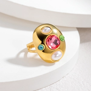 Bague en acier inoxydable doré avec pierre rose carrée et accents de zircon colorés