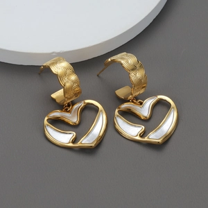 Boucles D'oreilles Cœur Évidées En Acier Inoxydable Plqué Or 18K Texture Tissée Émail Élégant Bijou De Mode Pour Femmes