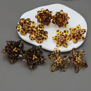 Leopard Print Flower Stud Earrings Acrylic Floral Jewelry With Stainless Steel Earring Post Retro Vintage Elegant For Women