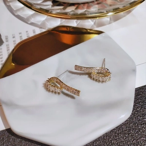 Boucles Oreilles Géométriques Irrégulières Ondulées Minimaliste Zircone Cuivre Avec Tige En Argent Sterling 925