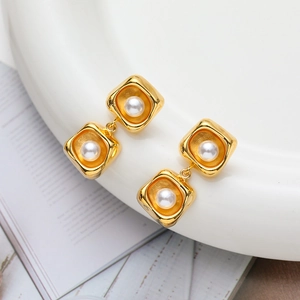 Elegant 18k gold plated square frame drop earrings featuring white pearls for women