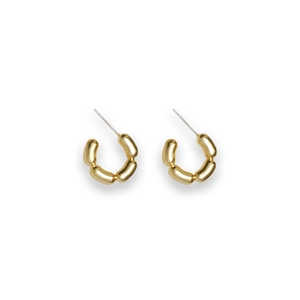 Boucles d'oreilles créoles géométriques plaquées or 18 carats au design segmenté