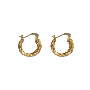 Quilted gold-plated hoop earrings with elegant rhombus texture and lever back closure