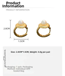 Technical specification of round gold pearl hoop earrings with size measurements