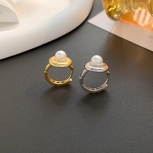 Elegant Hoop Earrings Simple Round Geometric Copper Material With Faux Artificial Pearl For Women French Retro Style Jewelry