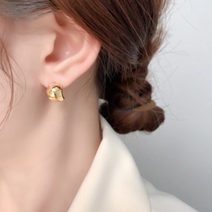Minimalist geometric C-shaped earrings with multifaceted 18K gold-plated textured finish