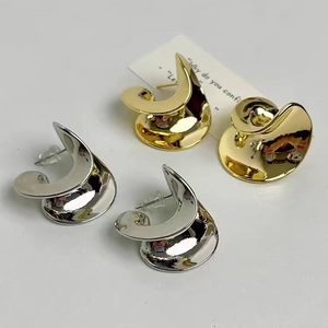 Pendientes de Botón Geométricos Irregulares Minimalistas para Mujer de Latón Chapado en Oro 18K Estilo Metal Fluido Pulido Espejo