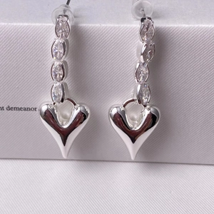 Elegant silver heart drop earrings with marquise-cut marquise-cut zircon stones