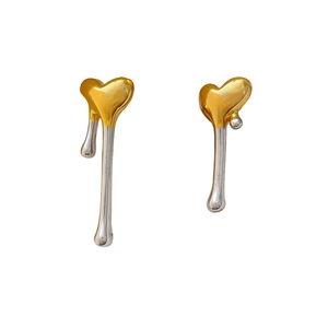Two-tone heart stud earrings with 18K gold and silver melting liquid drop design