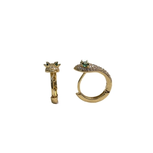 Créoles serpent luxueuses plaquées or 18 carats avec oxydes de zirconium et yeux verts