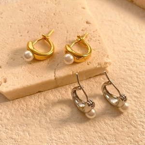 French Style Minimalist Huggie Hoop Earrings For Women Copper 18K Gold Plated Irregular Surface With White Artificial Pearl Elegant