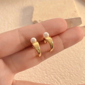 Minimalist 18K gold plated irregular textured earrings with elegant white pearl studs