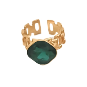 Detail of adjustable gold hollow chain ring with a square-cut emerald green gemstone