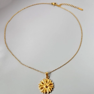 Elegante collana con ciondolo a girasole in acciaio inossidabile 304 oro e catena regolabile
