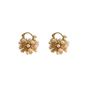 Elegant gold-plated pearl and crystal snowflake cluster drop earrings for women