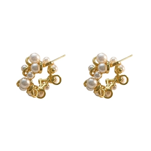 Elegant gold brass pearl hoop earrings with retro twisted design and white pearls set