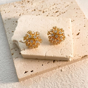 Snowflake Stud Earrings Shiny Zircon Copper 18K Gold Plated Firework Shape Retro Elegant Jewelry Accessories For Women