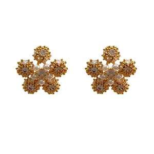 Elegant 18K gold-plated flower stud earrings with shimmering zircon and white pearls