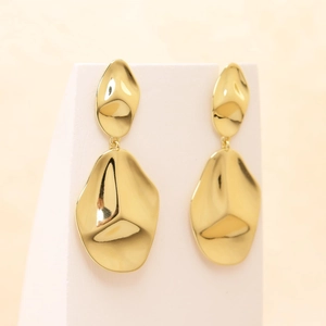 Polished gold irregular teardrop geometric drop earrings with mirror finish for women