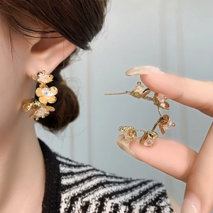 Floral Drop Earrings Vintage Zircon Inlaid Copper With Silver Earring Post Fashion Jewelry For Women Elegant