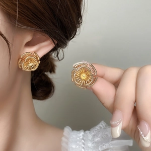Boucles d'oreilles tournesol vintage plaquées or 18 carats avec texture mesh pour femme