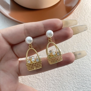 Exquisite gold basket dangle earrings with woven texture and embedded pearls