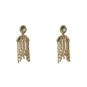 Elegante goldfarbene lange Fransen-Ohrhänger mit Perlenkette und Halbmond-Design
