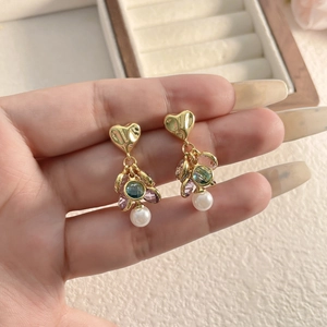 Luxury heart pearl earrings with colorful cubic zirconia tassels and gold finish