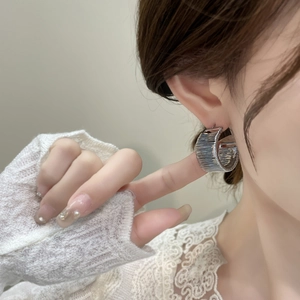 Chic woven texture silver hoop earrings with intricate parallel engraved details for women