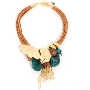 Collana boho multistrato in cordoncino cerato con farfalle dorate fiori e nappe