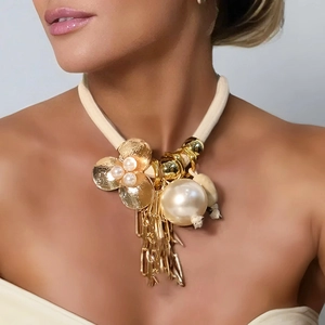 Collier Déclaration Élégant Avec Imitation Künstliche Perle Fleur En Alliage Et Gland Corde Tressée Pour Femmes Mode Boho
