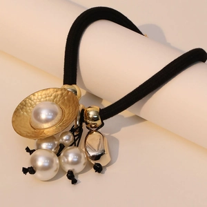 Elegant high-elastic hair tie with vintage matte gold hammer textured metal and pearls