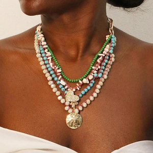 Collier Bohème Multicouche Avec Pendentif Coeur Perles En Verre Pierre Naturelle Alliage Bijoux Colorés Pour Femmes
