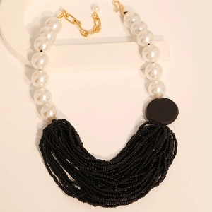 Bohemian multi-layer necklace with black seed beads, imitation pearls and gold chain
