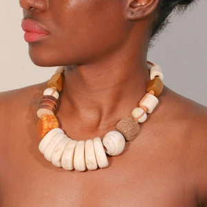 Handmade Beaded Necklace Acrylic Wood Wax Rope Alloy Buckle Bohemian Ethnic Geometric Statement Jewelry Women