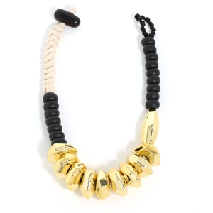 Collier bohème à perles dorées avec détails noirs et cordon tressé pour vacances de plage